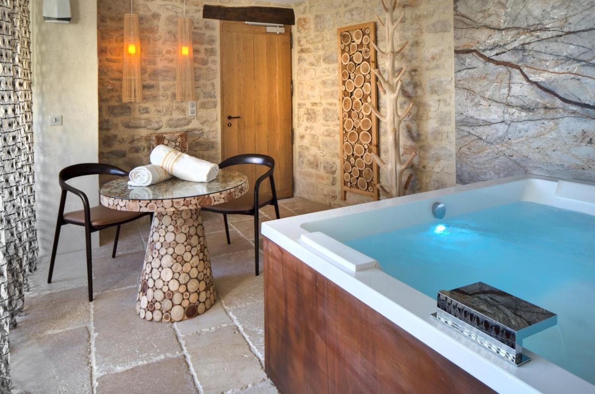 La Maison du Passage - Chambres, Spa et Restaurant
