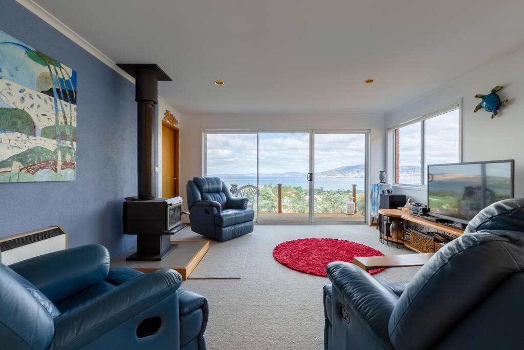 House with Magnificent Panoramic Harbor Views Howrah