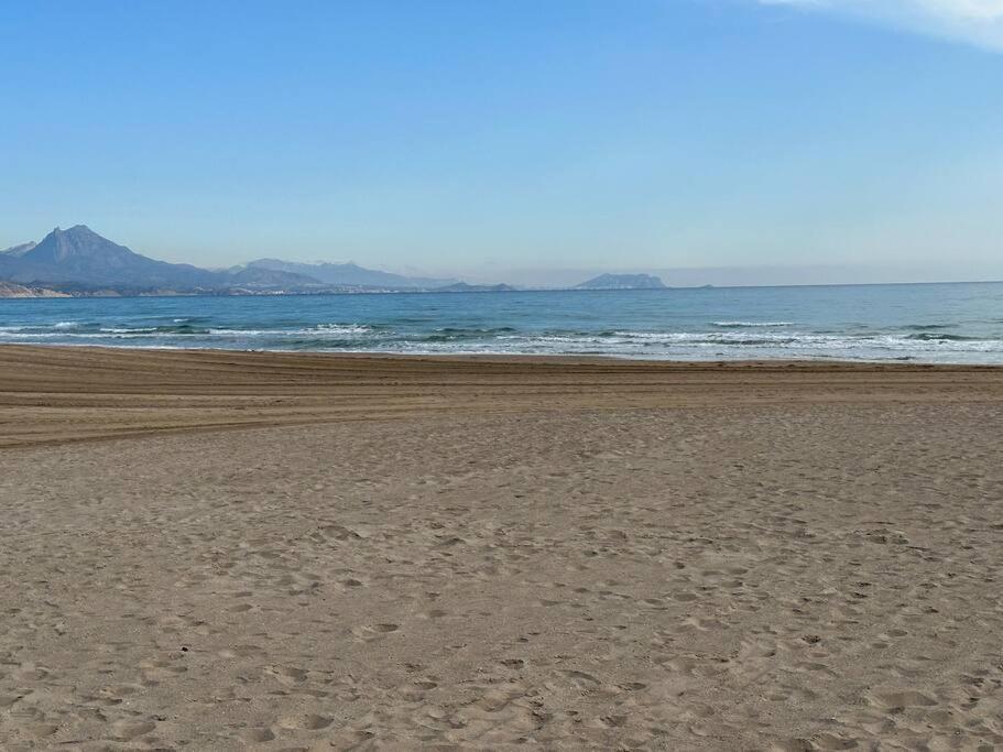 Modern beach apartment Muchavista