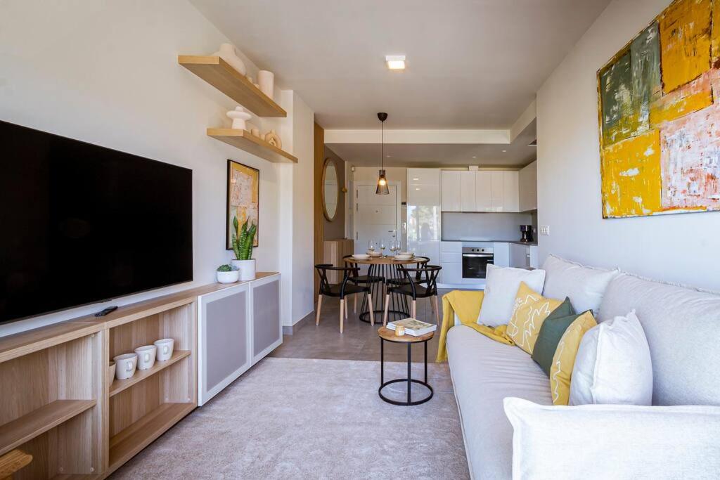 Modern beach apartment Muchavista