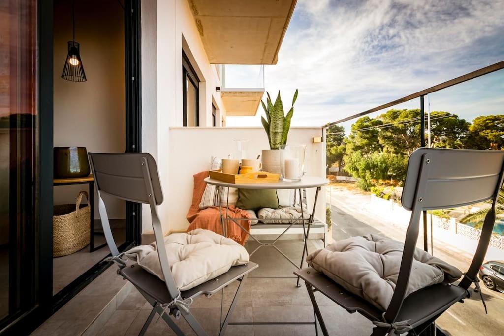 Modern beach apartment Muchavista