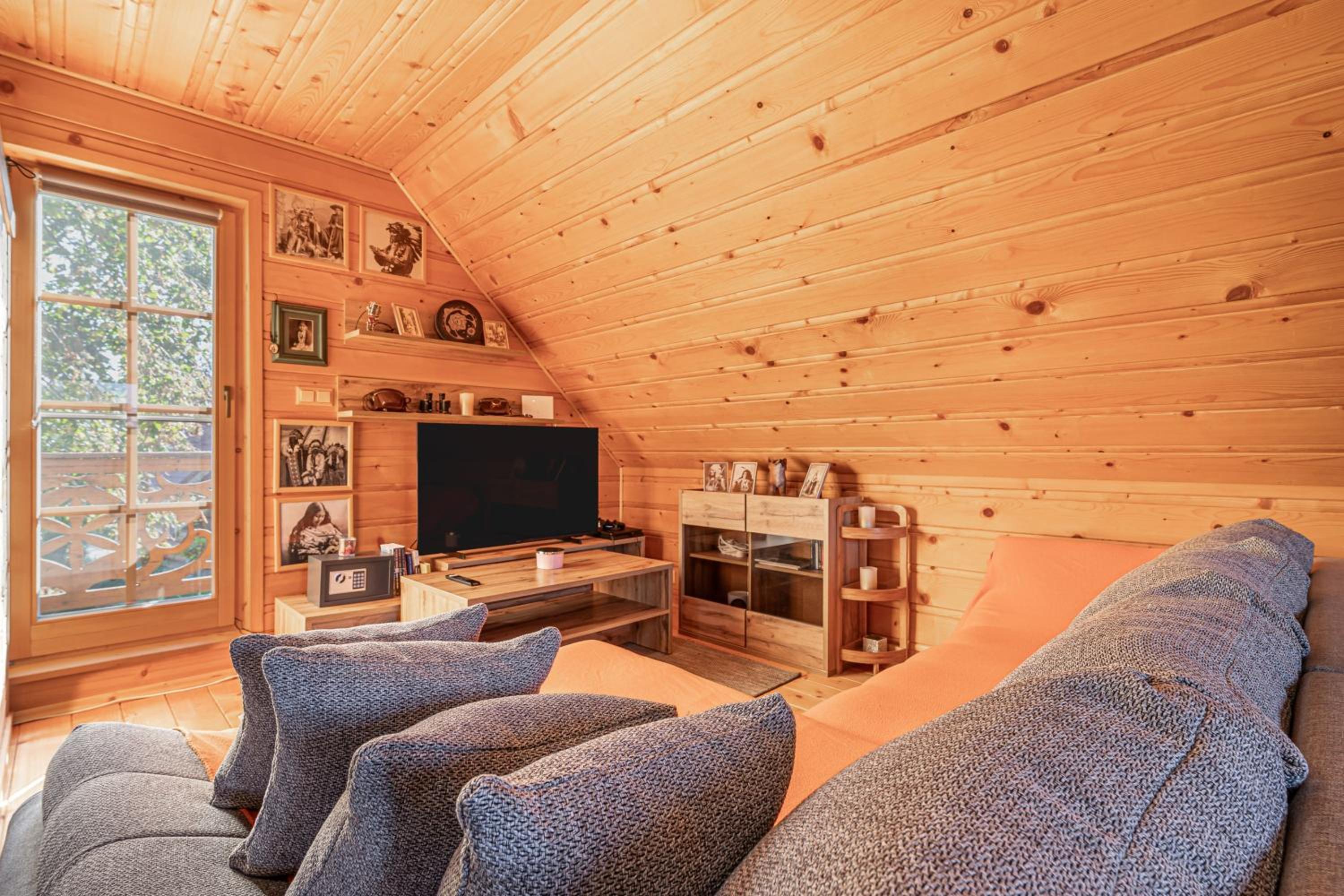 Vilinija Log Cabins view 2