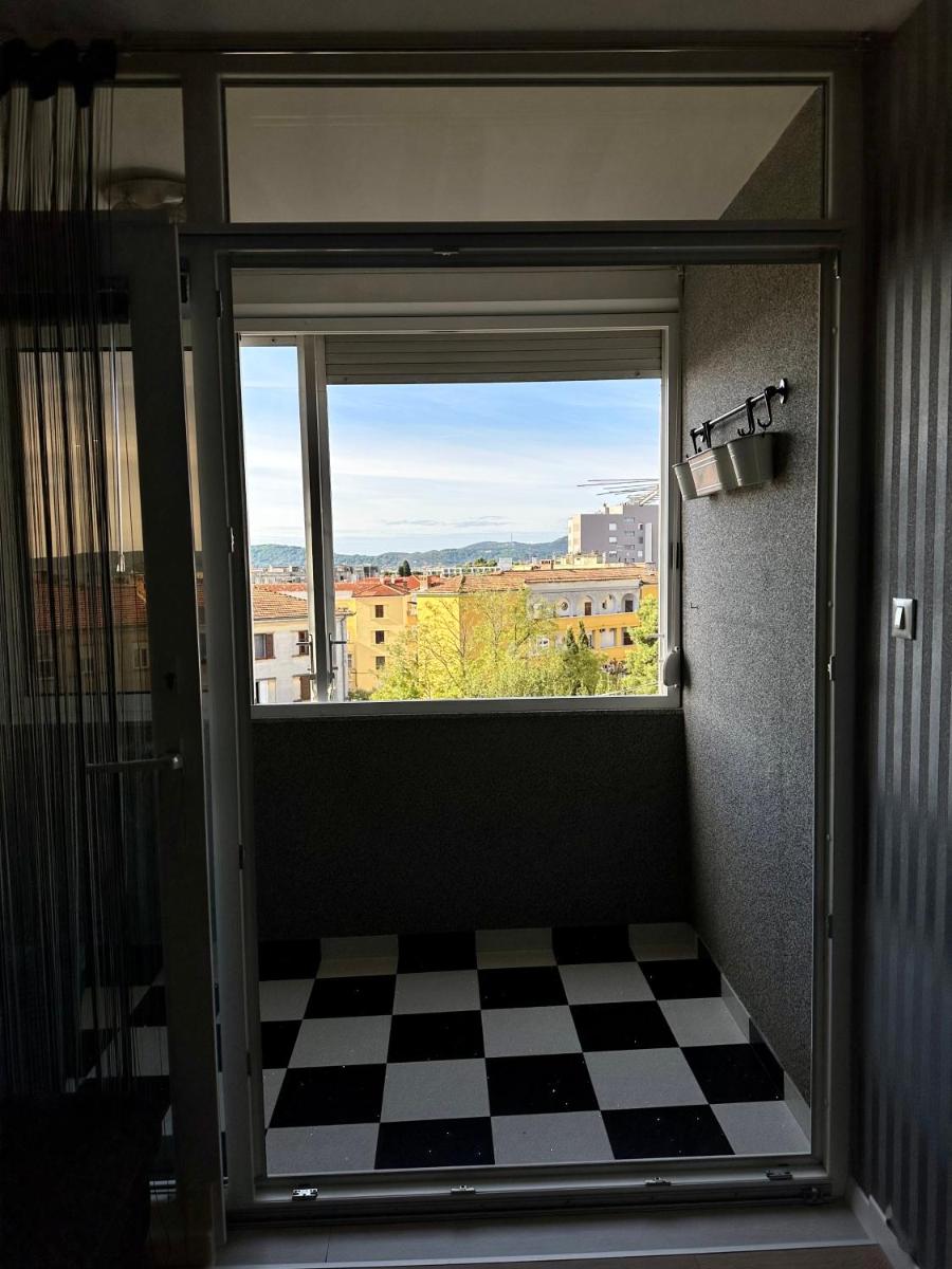 Mateo view 4