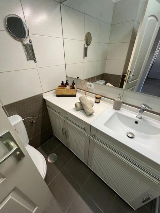 Duplex con piscina cerca del mar