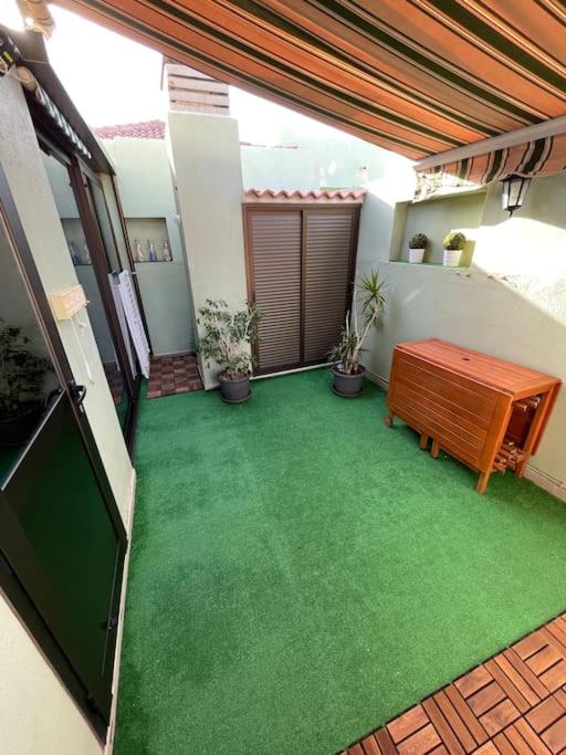 Duplex con piscina cerca del mar