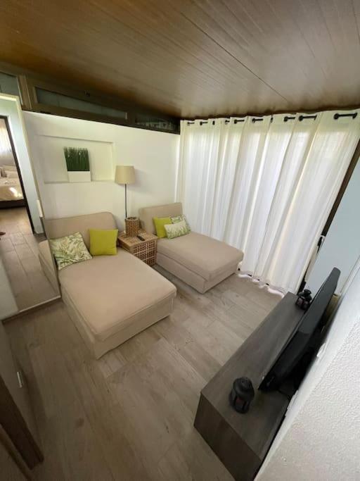 Duplex con piscina cerca del mar