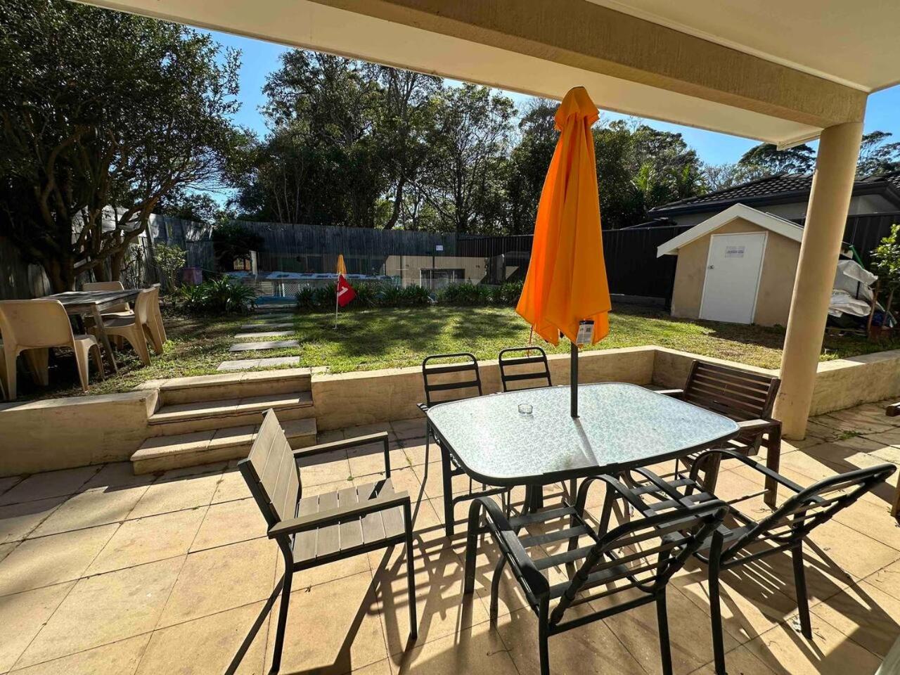 Pool - Arcade Games - Heated toilet seat - Air Conditioning- Hot Tub Spa - Electrical BBQ Grill at Golden Swan Holiday House