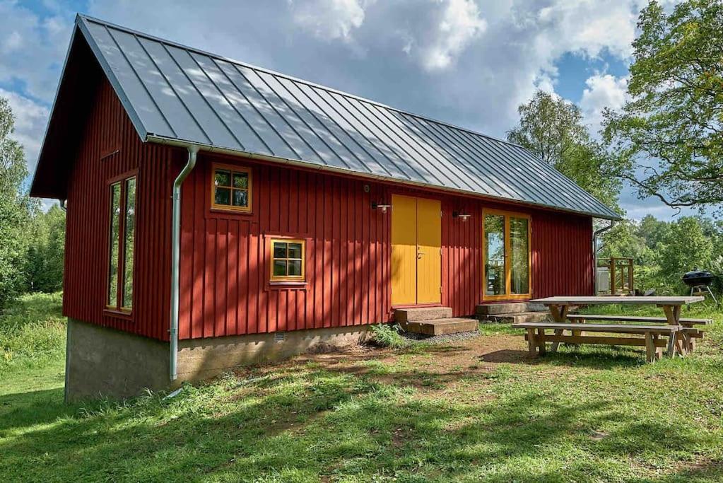 Agundaborg Lake Cottage view 2