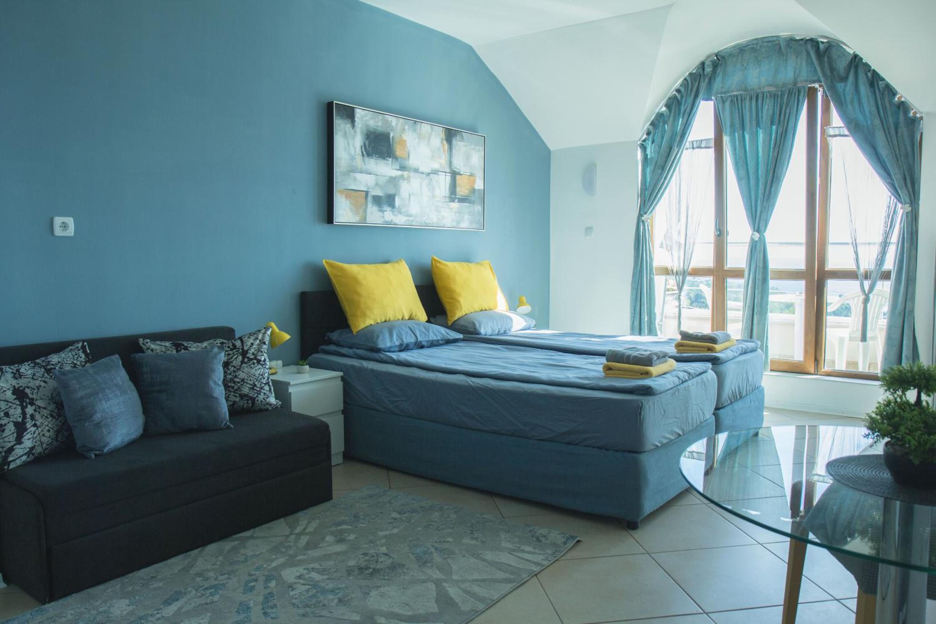 Black sea Narcissus - quiet studio with amazing sea view