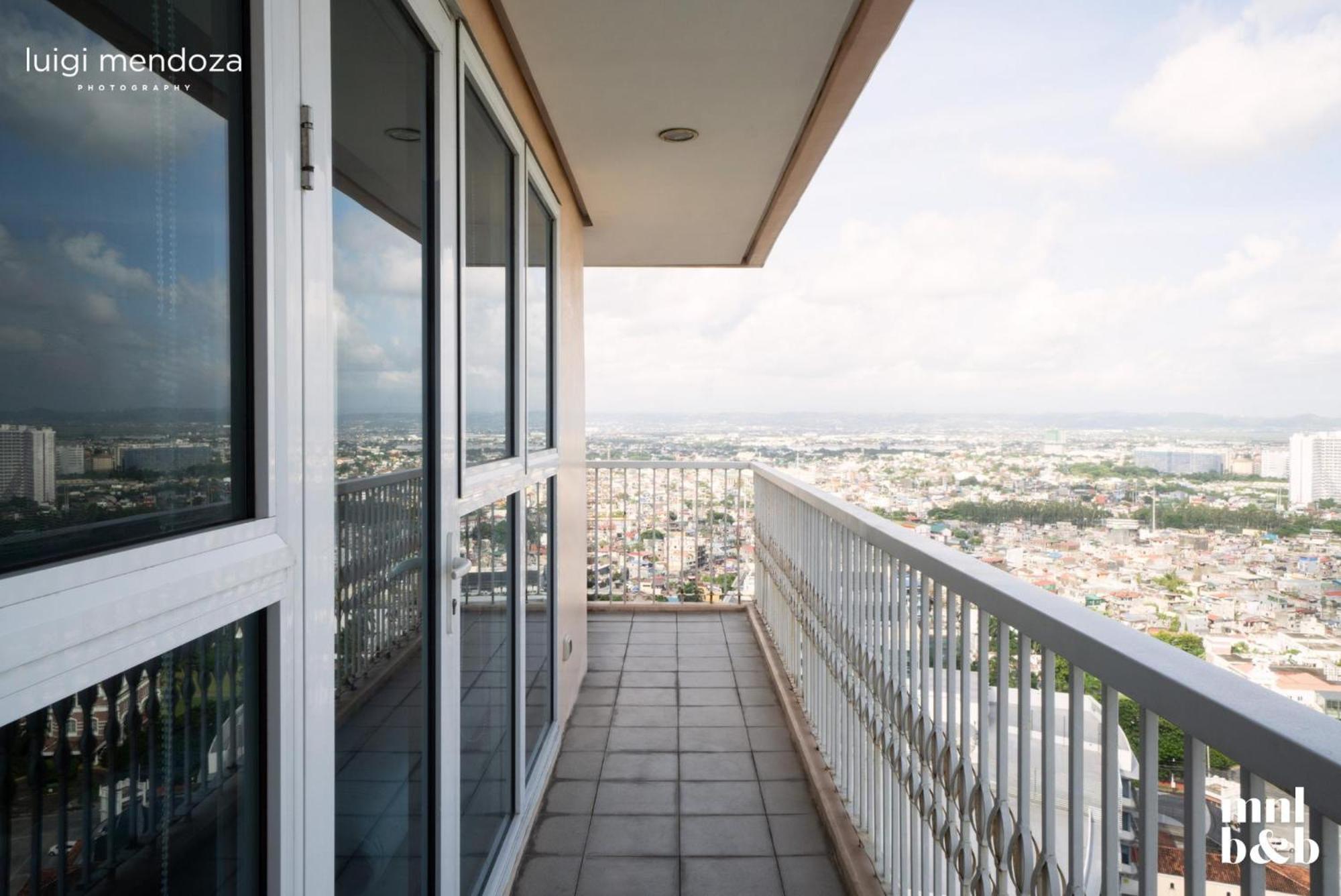 Deluxe 1BR in Venice Grand Canal Free pool use view 4