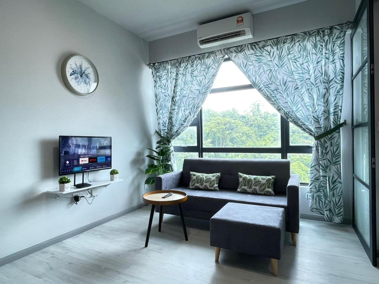 Jesselton Quay Seaview homestay with free 1 parking by StayPlace photo 4