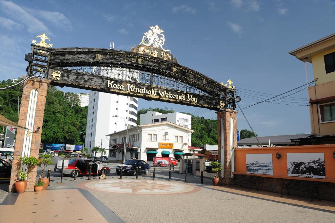 Jesselton Quay Seaview homestay with free 1 parking by StayPlace