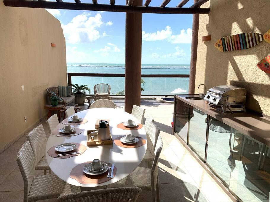 Condomínio Barra Bali apartamento térreo de frente para mar