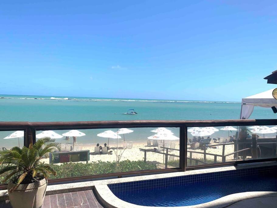 Condomínio Barra Bali apartamento térreo de frente para mar