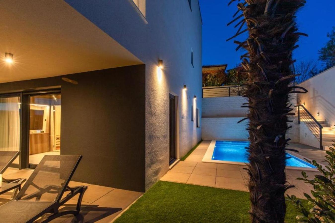 Annabel's Luxury Apartment with private pool, jacuzzi and sauna