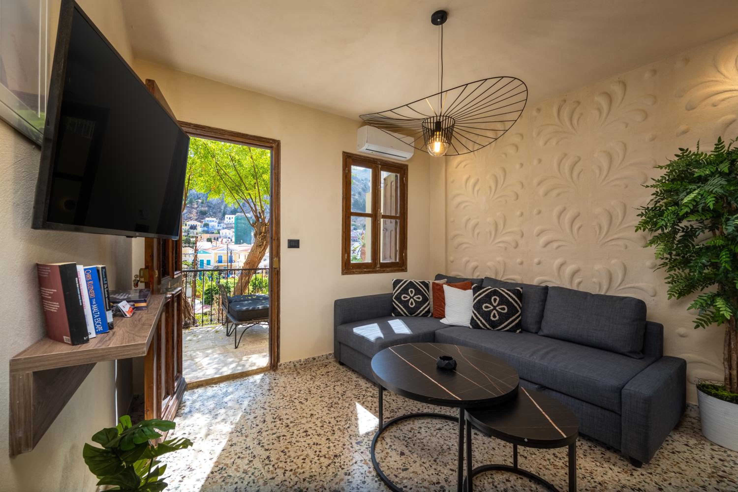 Townhall Apartment