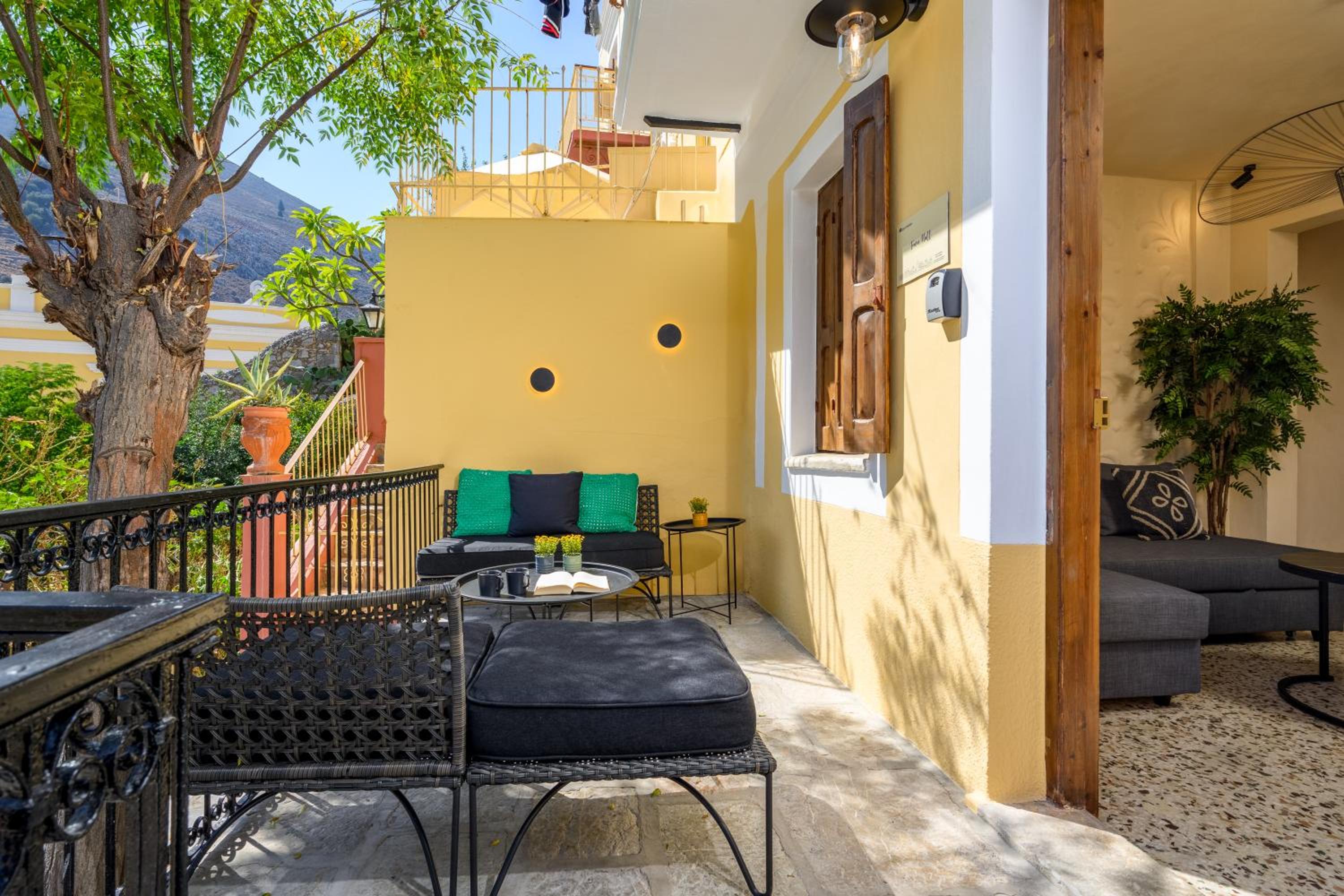 Townhall Apartment