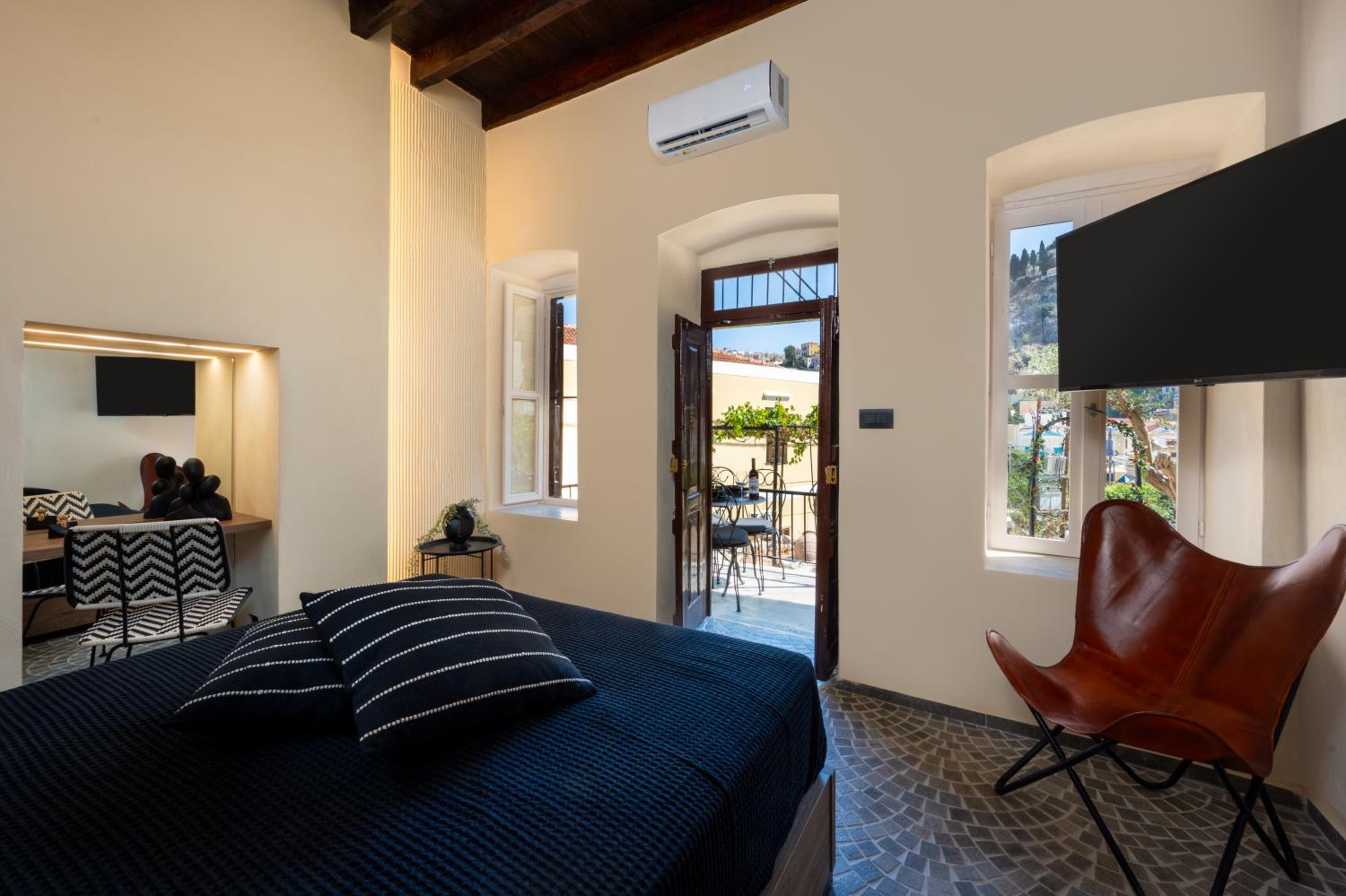 Townhall Apartment