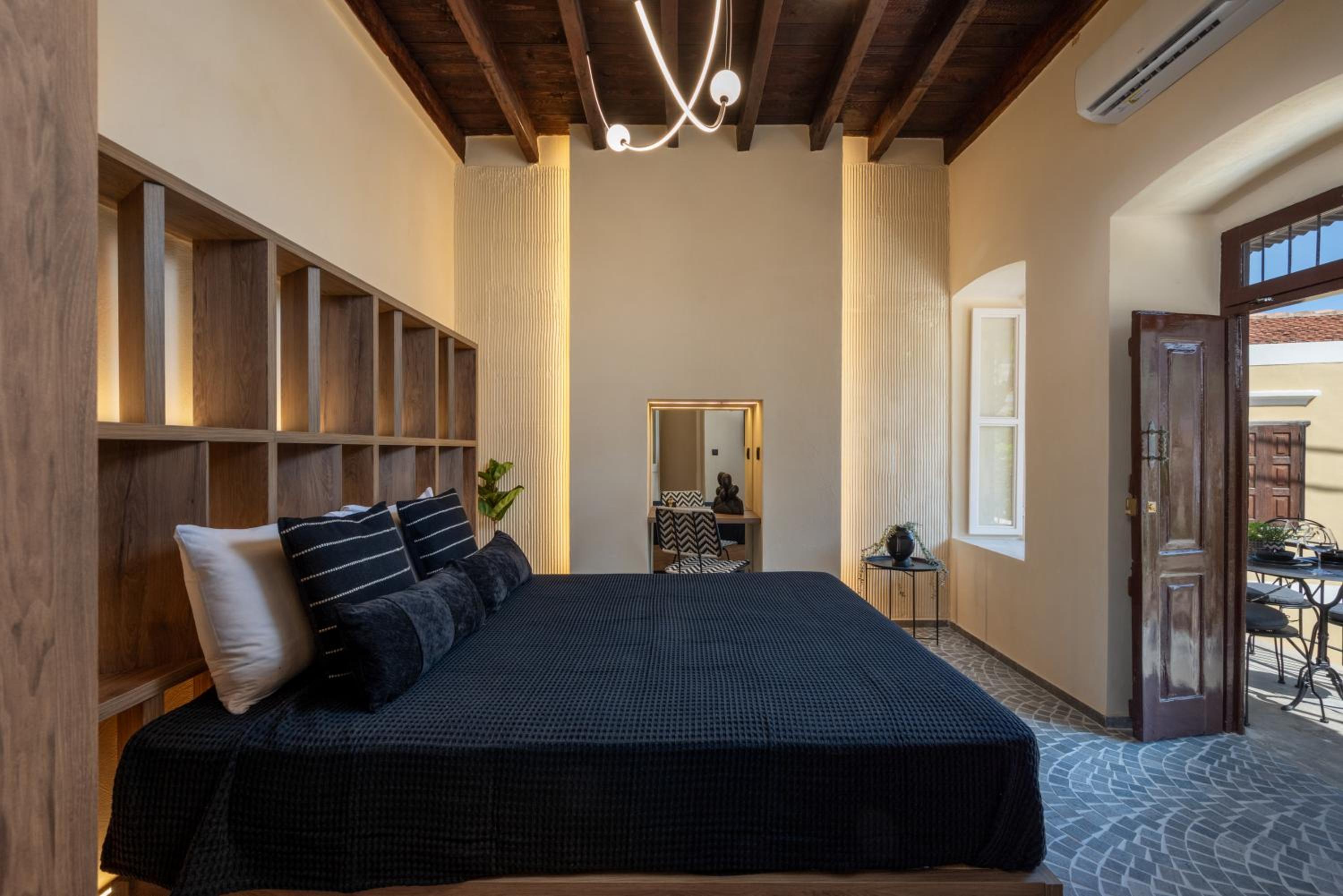 Townhall Apartment