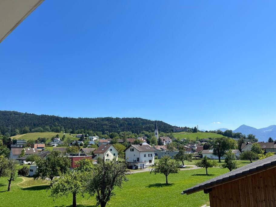Sonnige Wohnung mit schöner Aussicht in Wolfurt