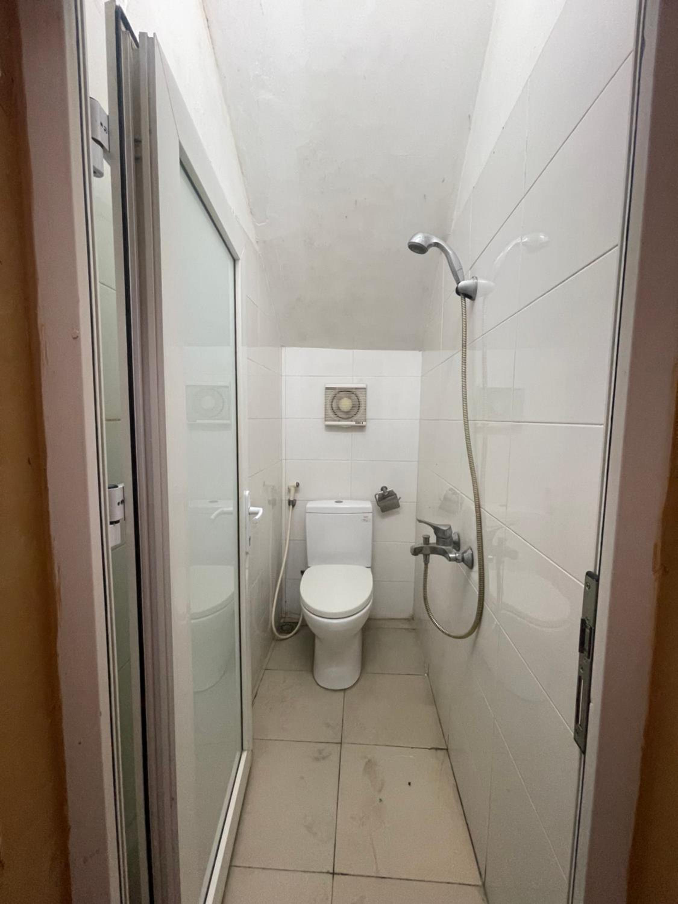 Heart of Hoan Kiem 2 floors spacious house for 7 pax