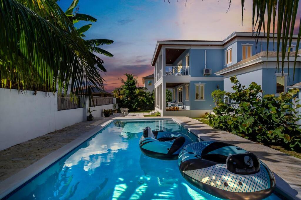 Blu Diamond Luxury Estate Home