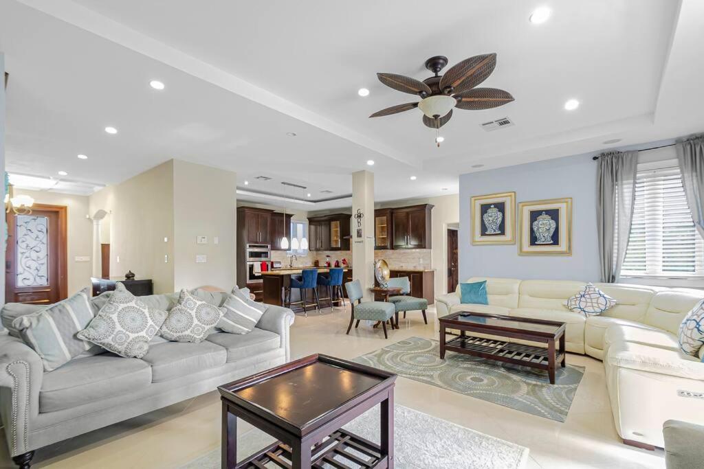 Blu Diamond Luxury Estate Home