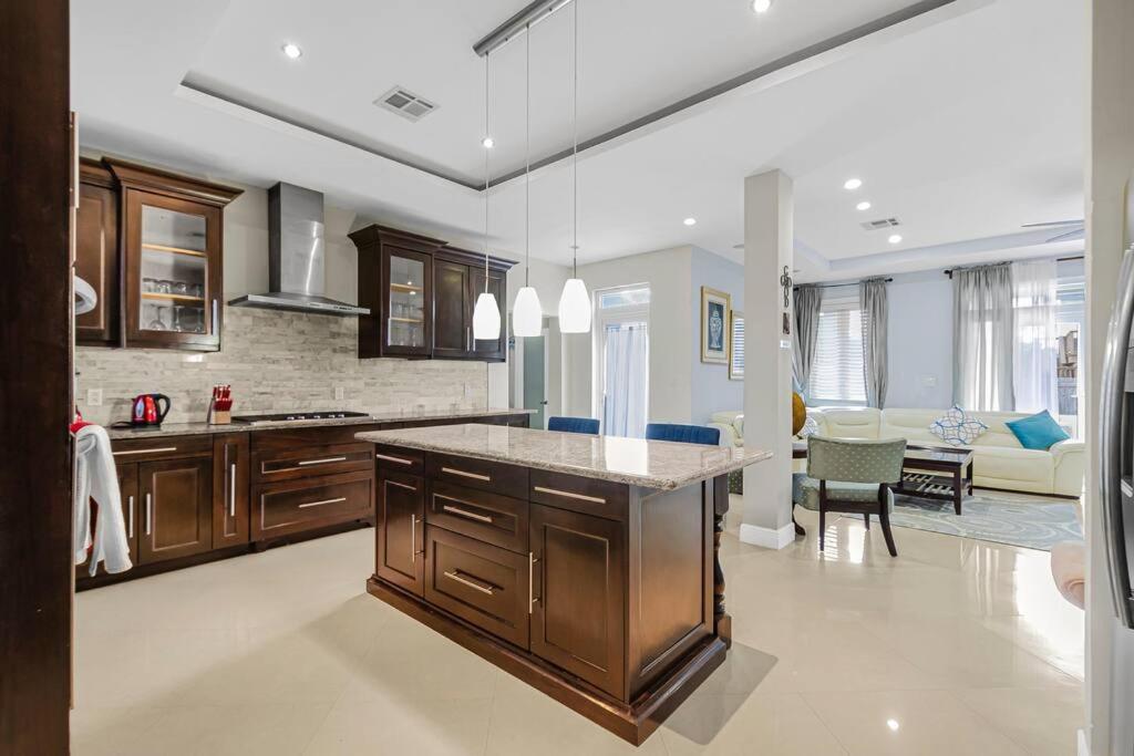 Blu Diamond Luxury Estate Home