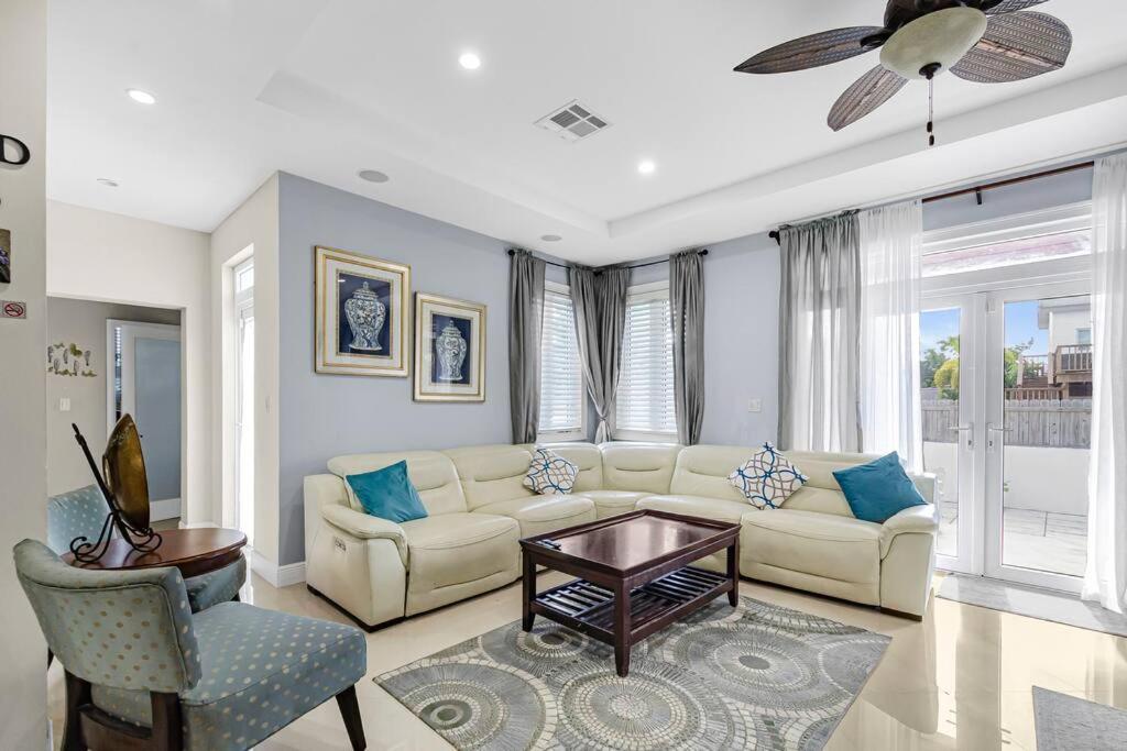 Blu Diamond Luxury Estate Home