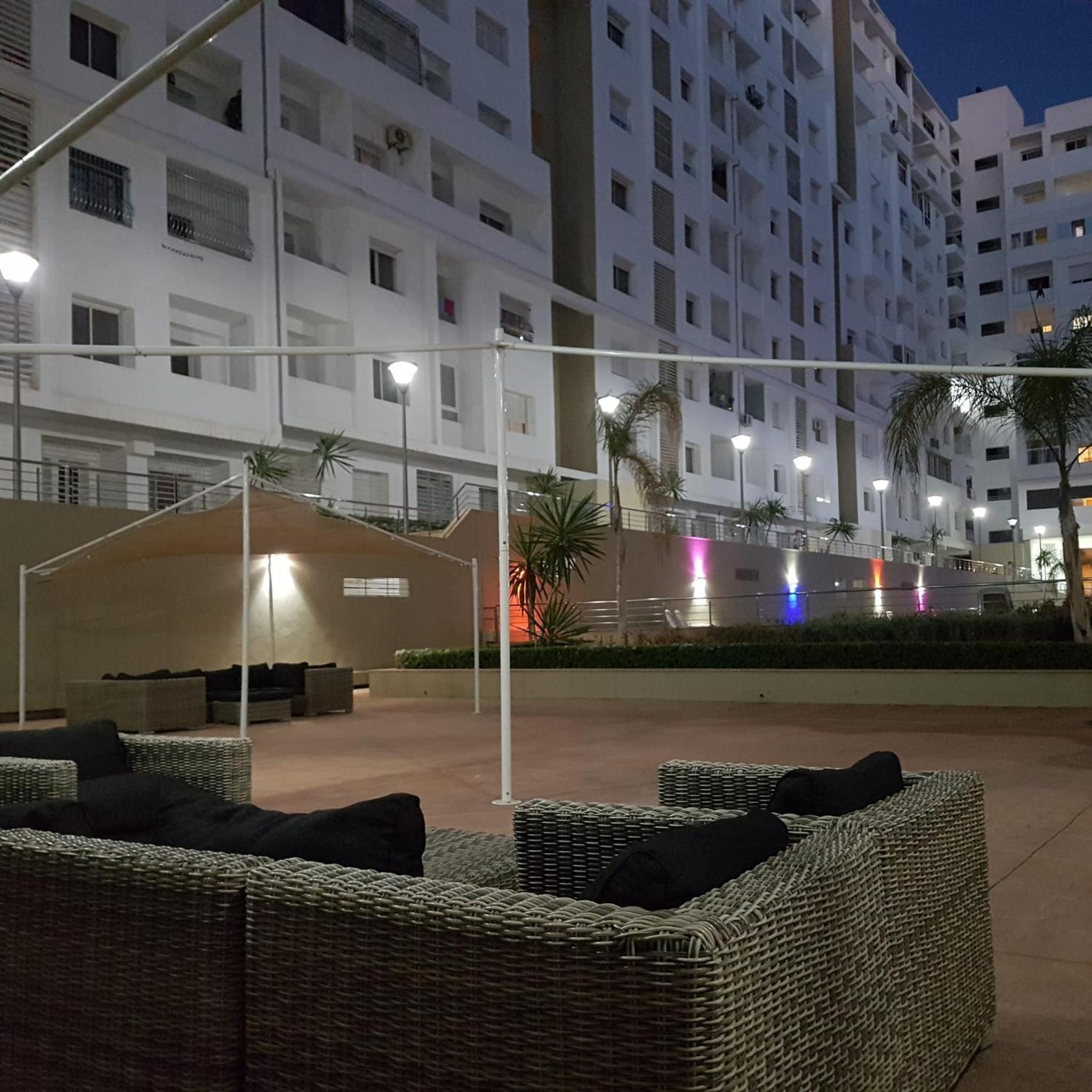 somptueux studio pour la location saisonnière dans une résidence avec piscine et ascenseur view 4