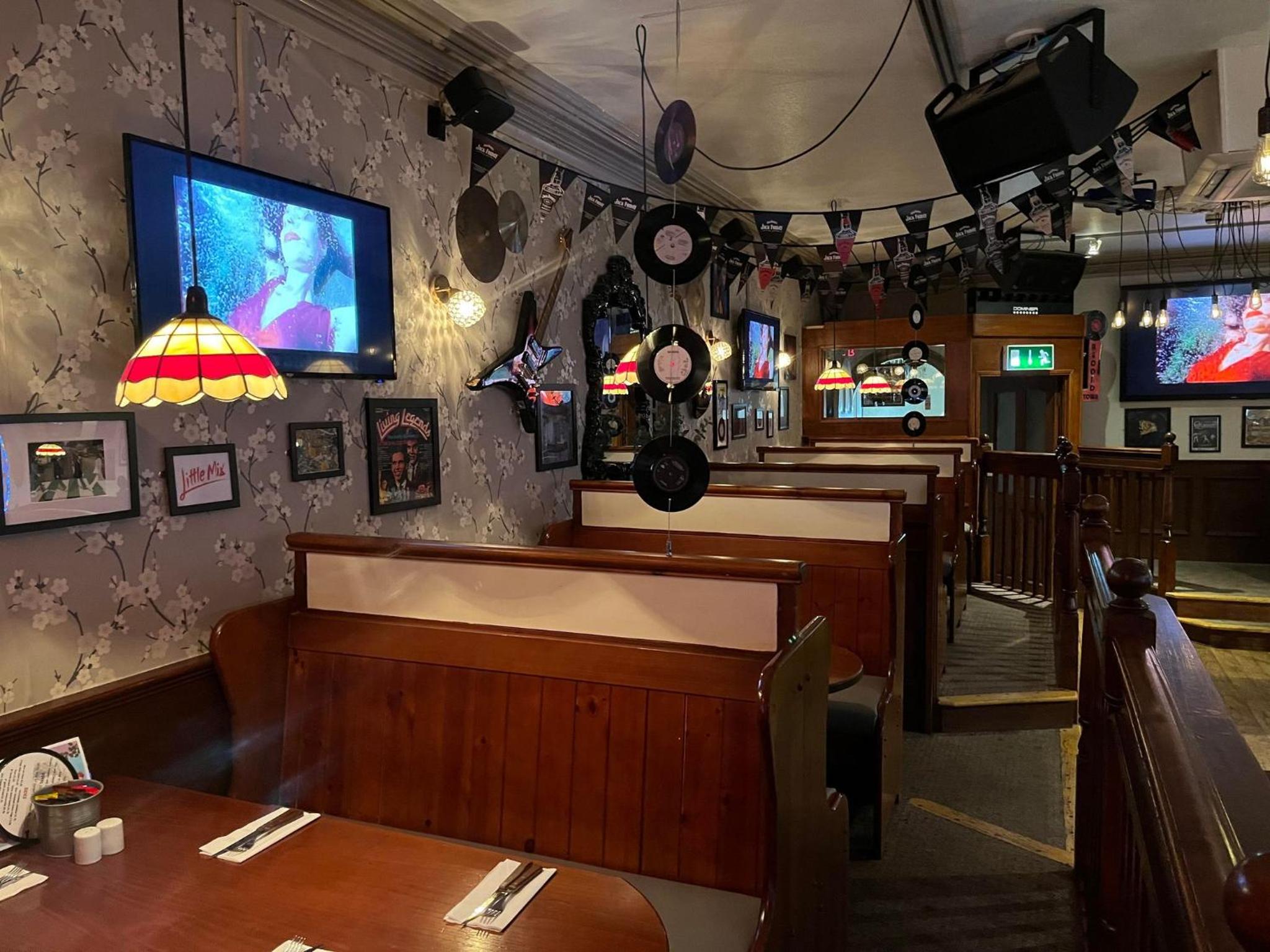 Holsworthy Vacations - The White Hart Hotel - Property Image 5