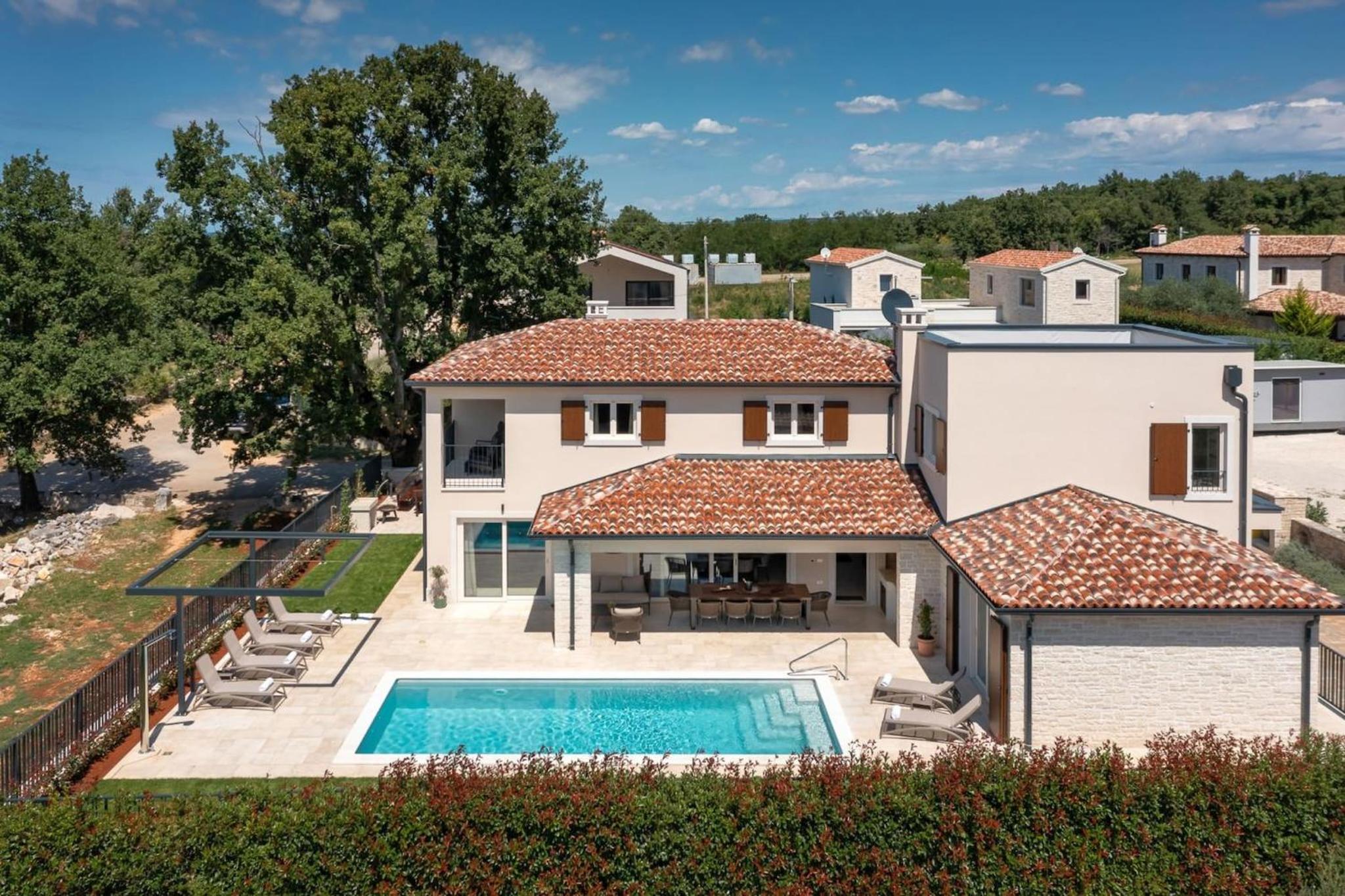 Modern villa Blagdan with pool in Porec