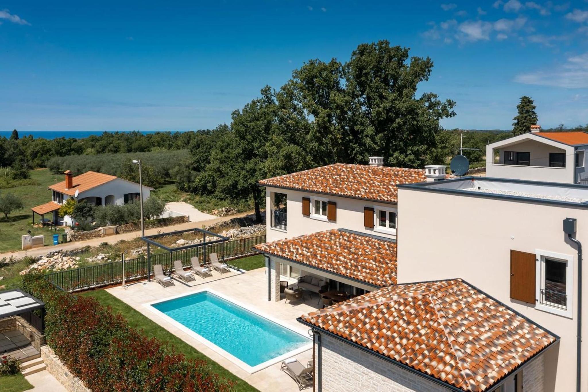 Modern villa Blagdan with pool in Porec