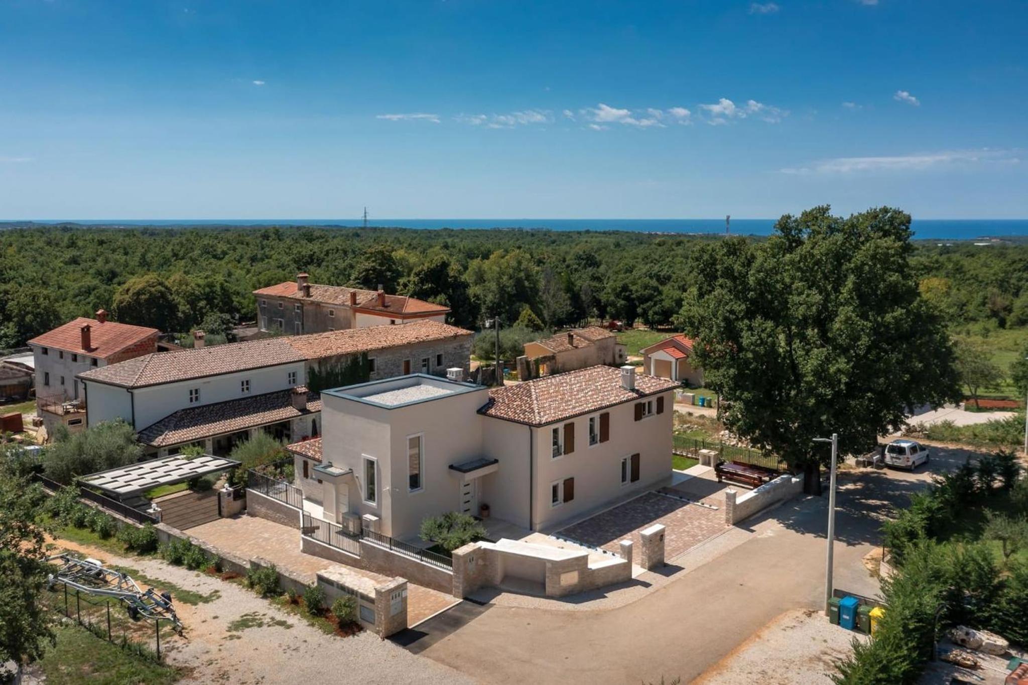 Modern villa Blagdan with pool in Porec