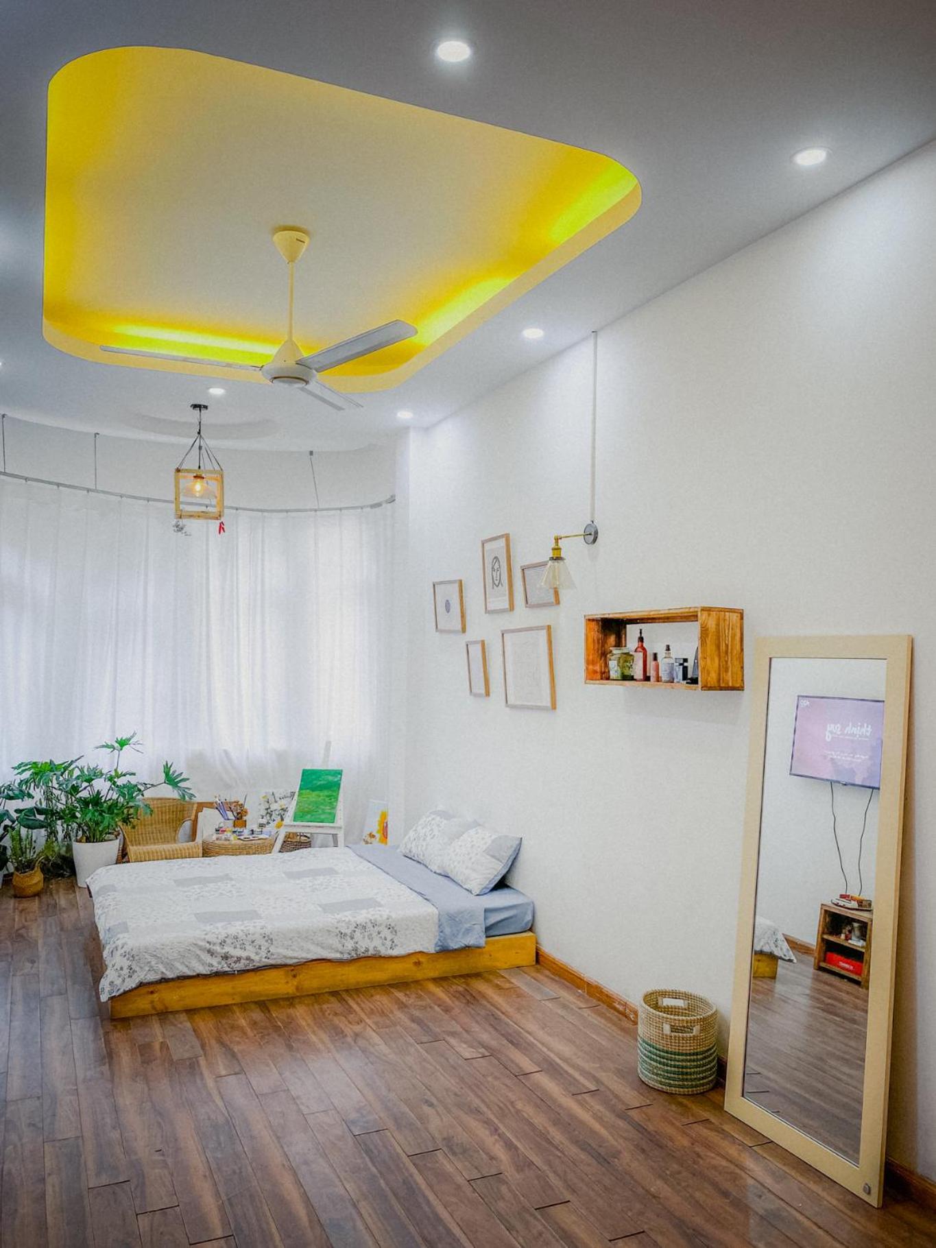Heart of Hoan Kiem 2 floors spacious house for 7 pax
