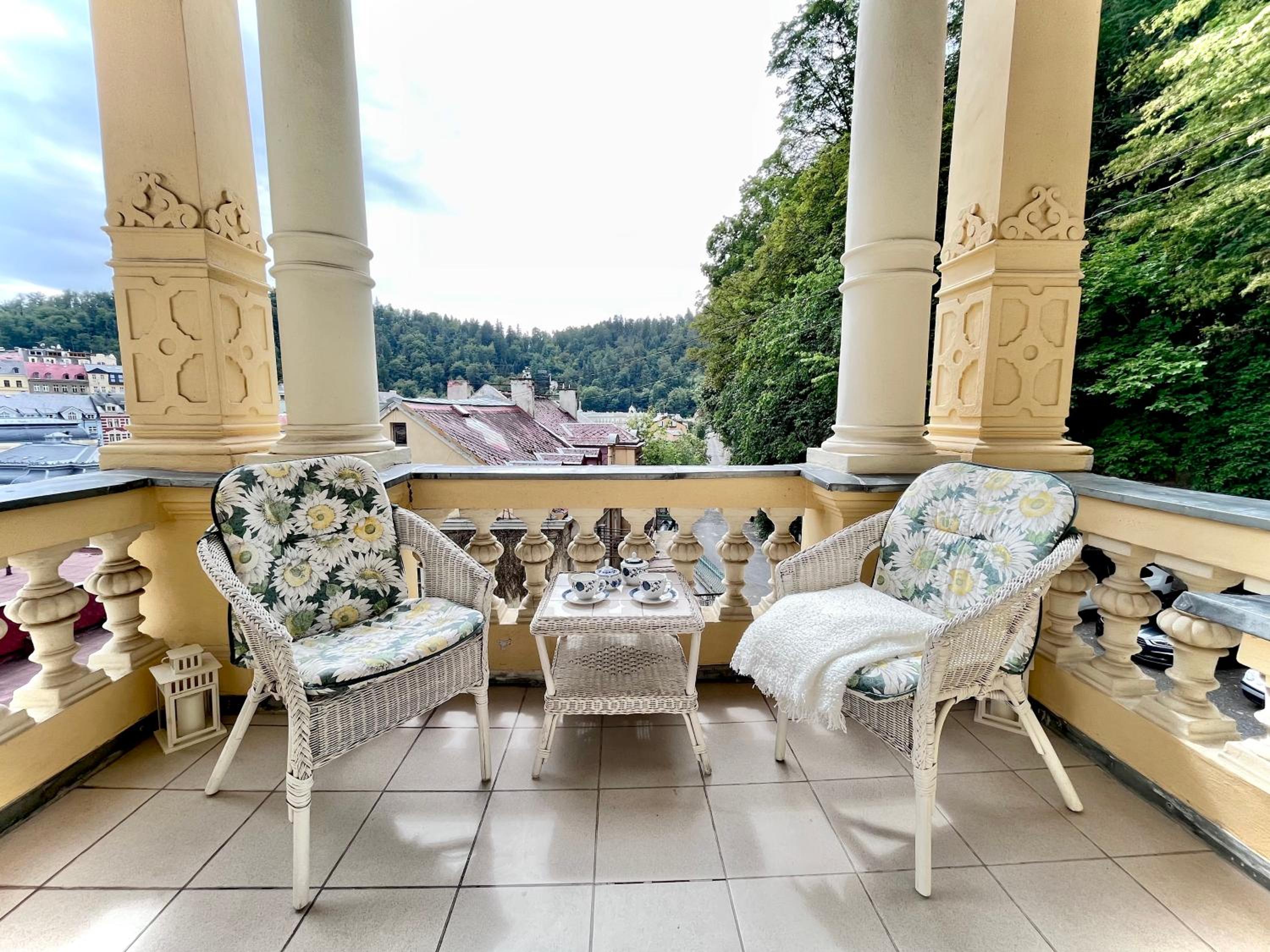 Bohemian City - Amazing View, Garage