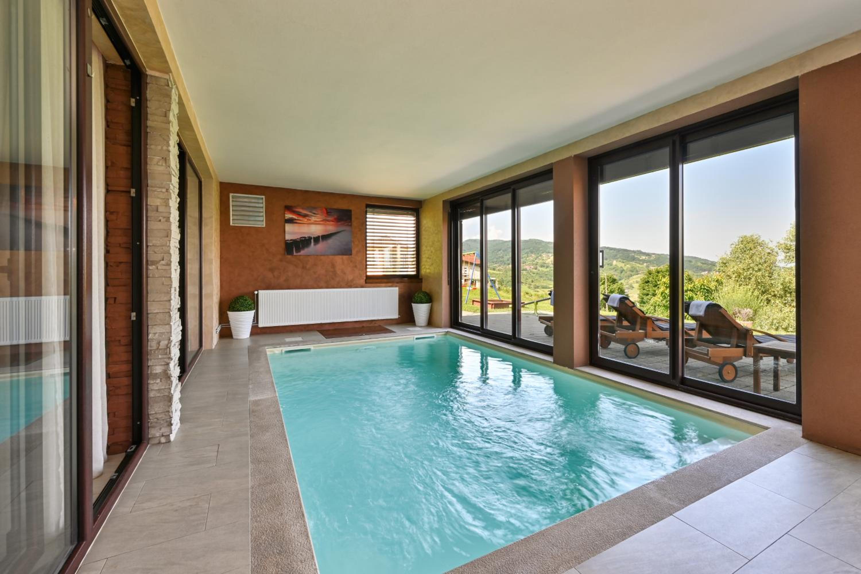DIVINUS HOLIDAY HOUSE view 3