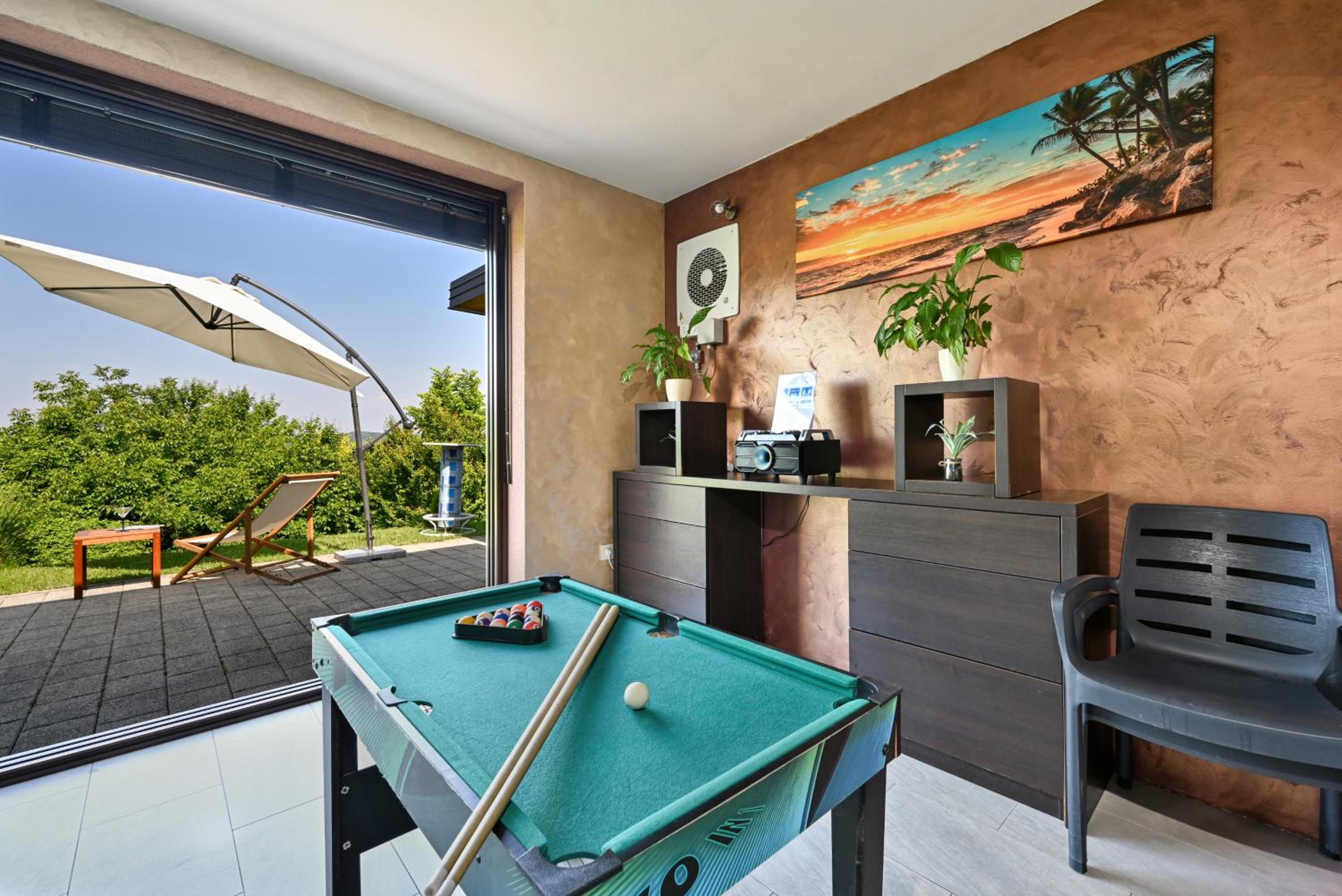DIVINUS HOLIDAY HOUSE view 4