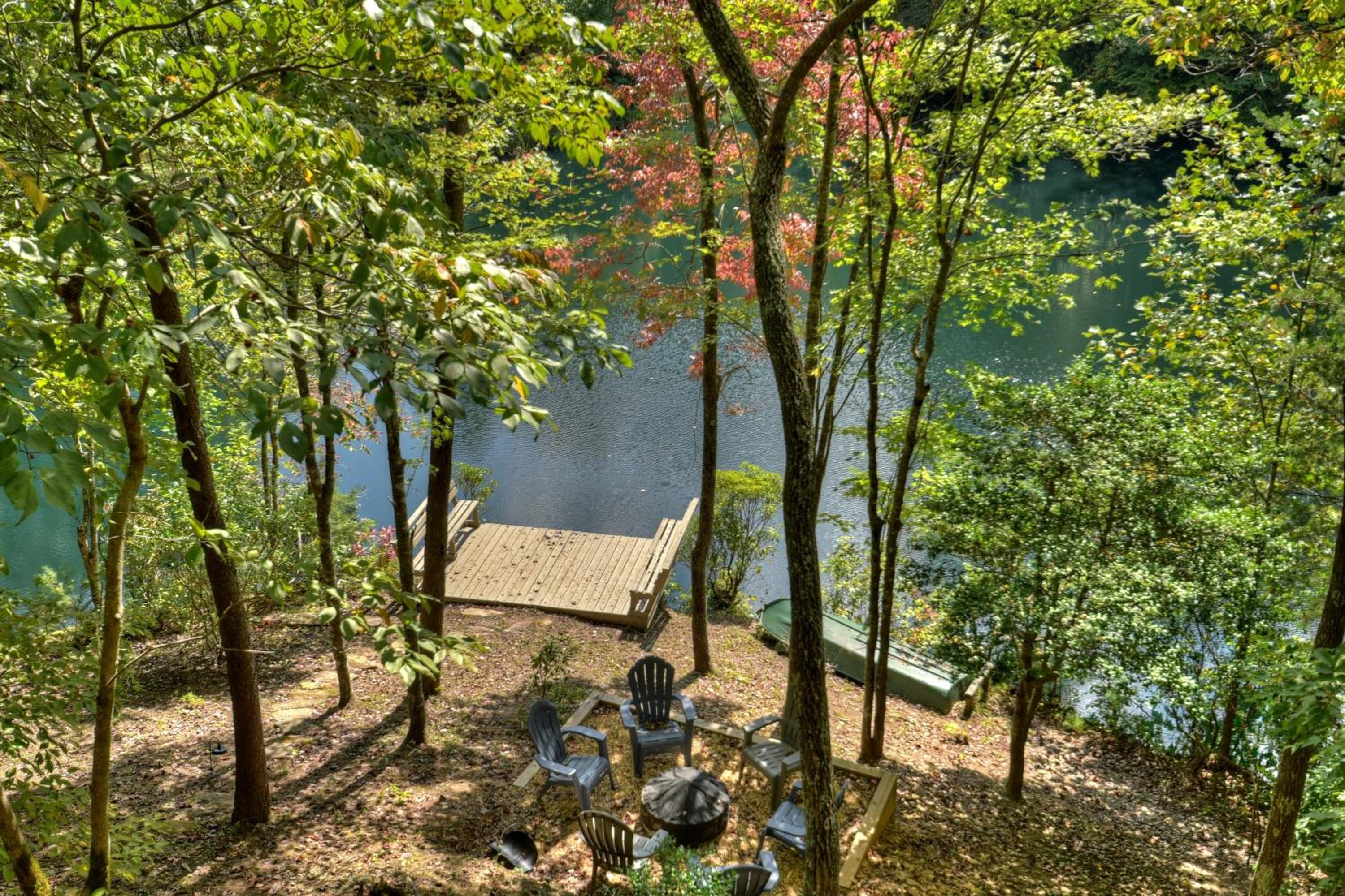 Waywish Waterfront Cabin in Blue Ridge Mountains