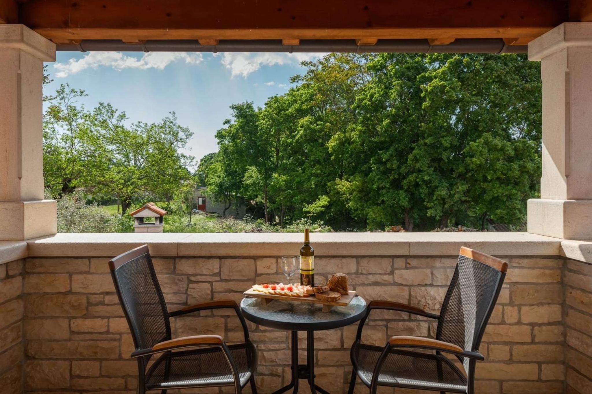 Rustic villa Casa Mate with 2 bedrooms in Tinjan view 3