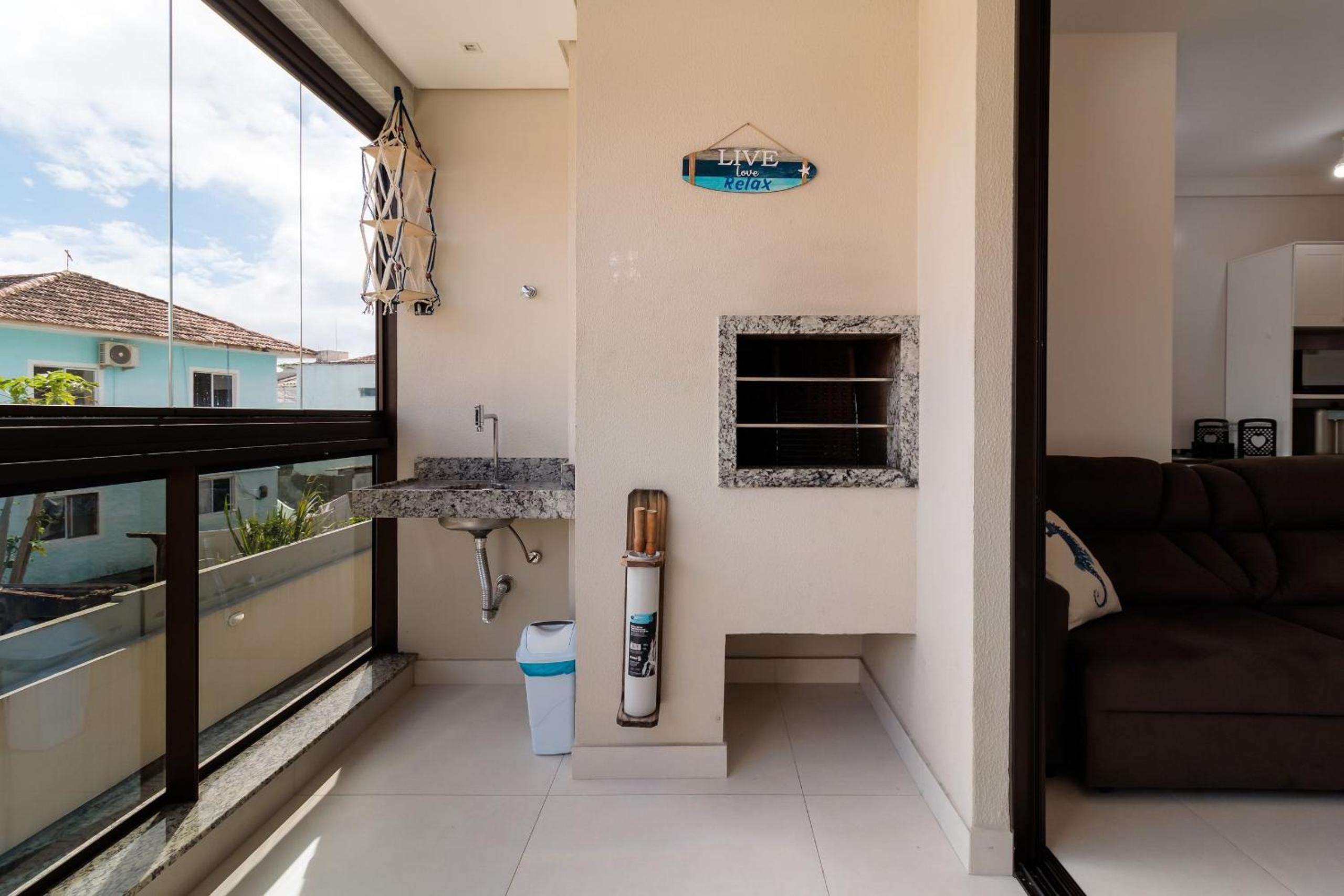 Apartments with pools 200m from the sea Floripa-SC ADC