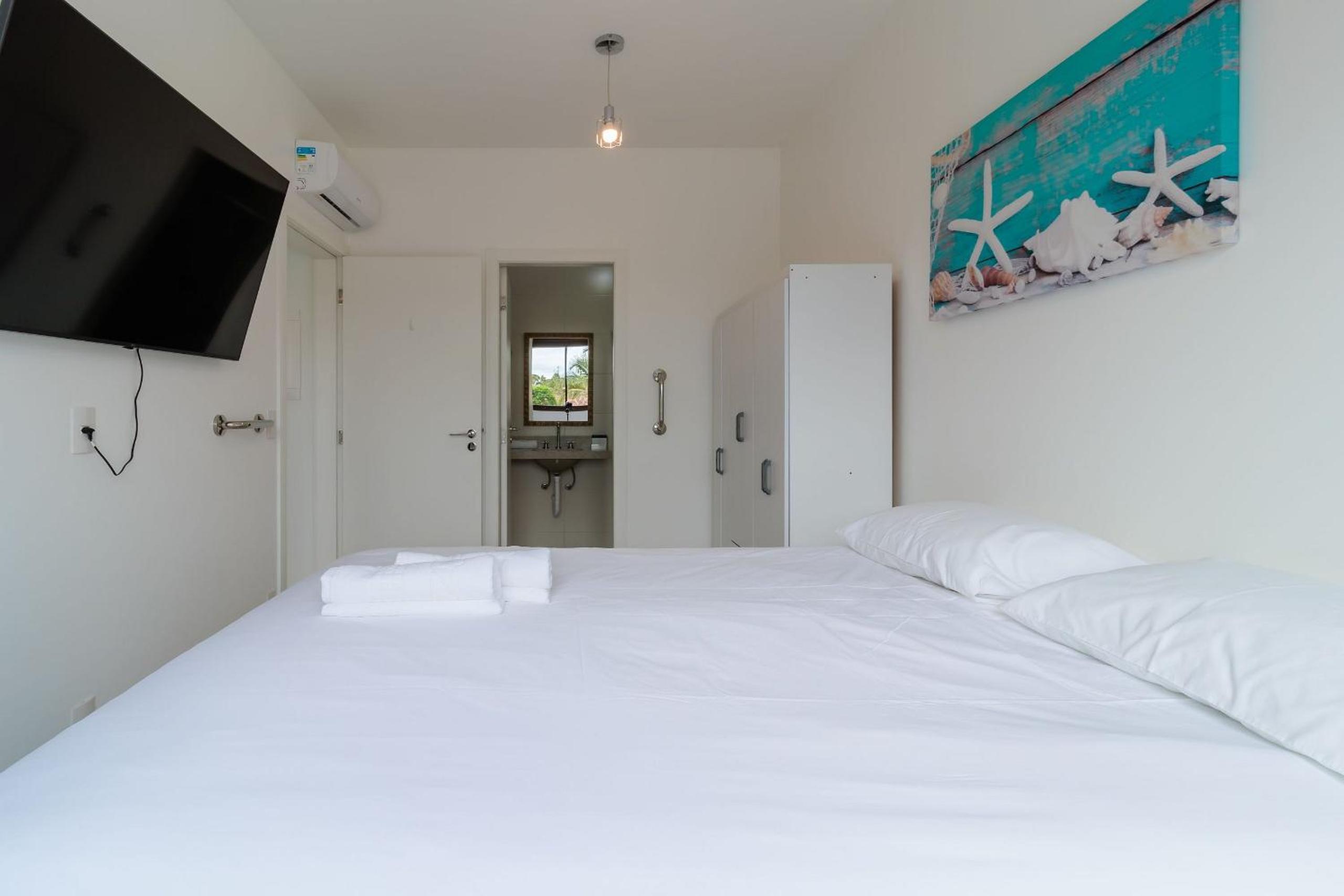 Apartments with pools 200m from the sea Floripa-SC ADC