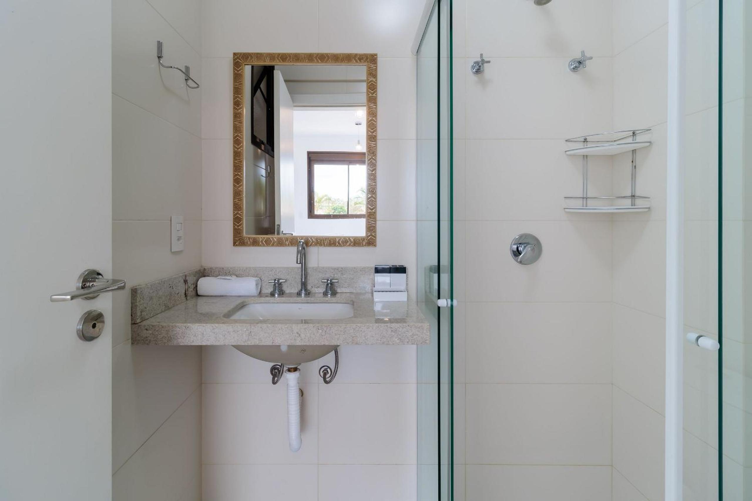 Apartments with pools 200m from the sea Floripa-SC ADC