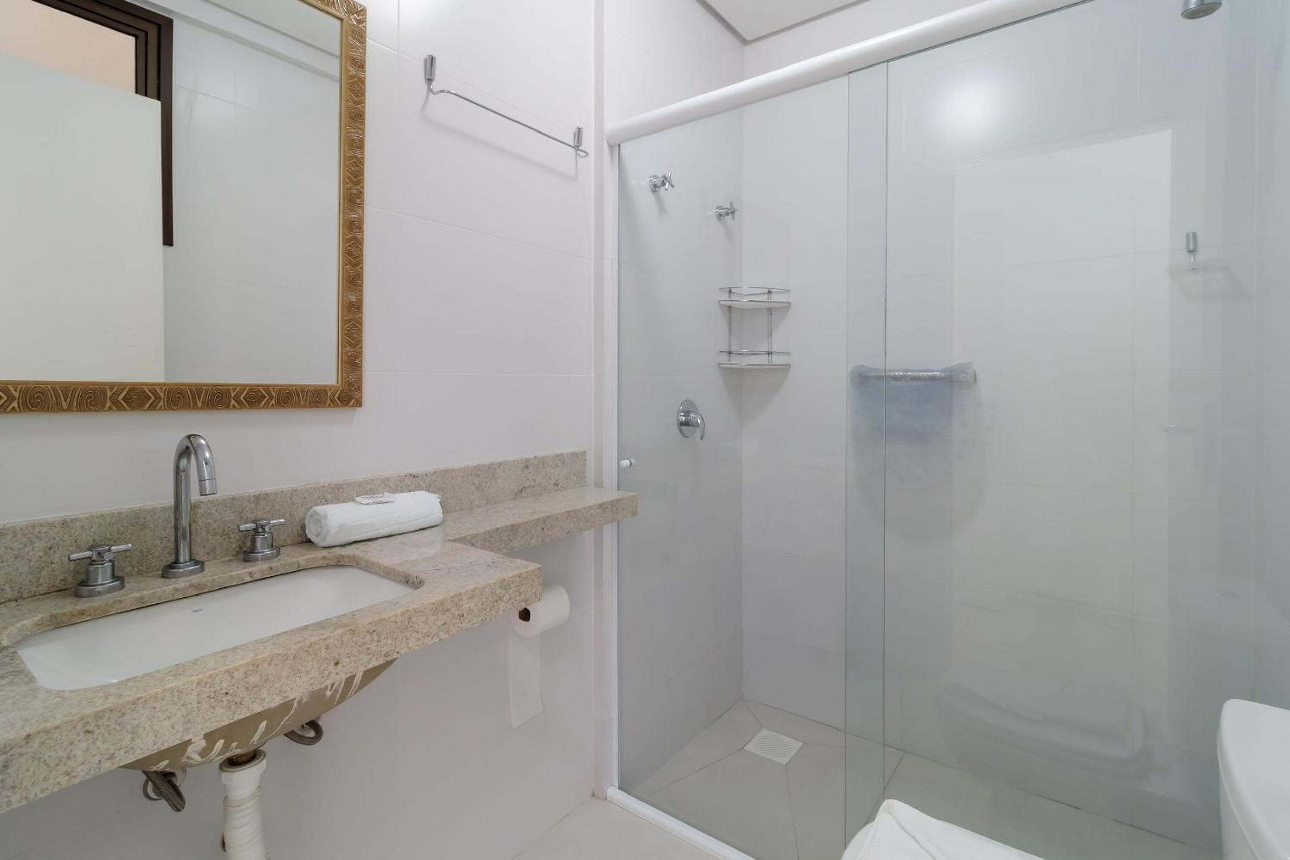 Apartments with pools 200m from the sea Floripa-SC ADC