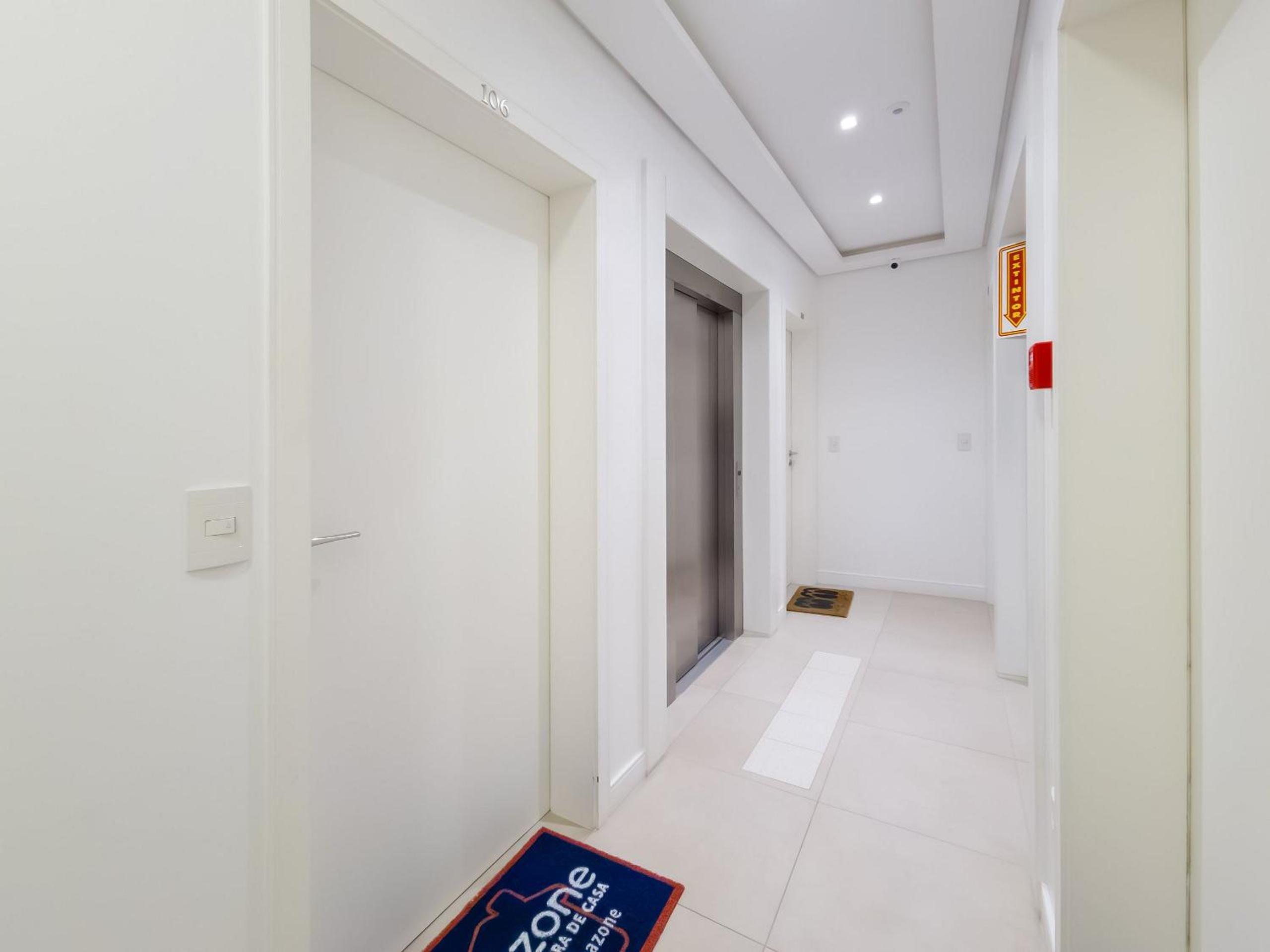 Apartments with pools 200m from the sea Floripa-SC ADC