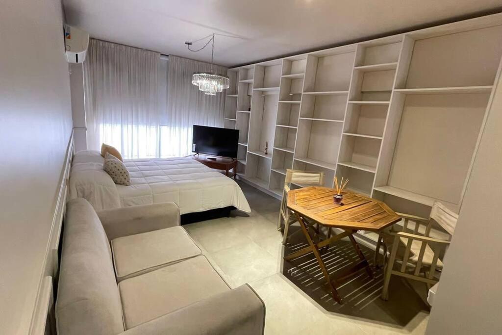 Belgrano chic, Echeverría y Arcos