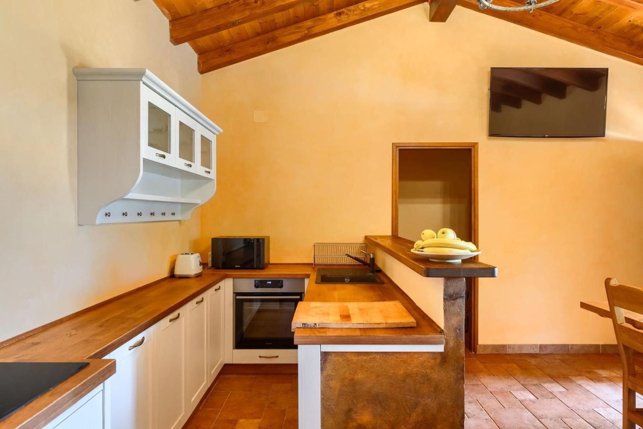Villa Casa Bastiani with pool and grill in Buje view 5