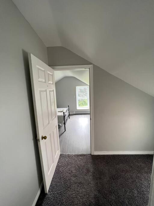 3 bedroom house in Downtown Trenton with 3 car and 1 trailer parking