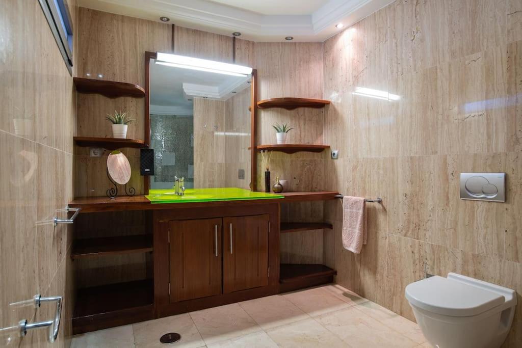 Luxury mansion in San Agustin with a heated pool view 5