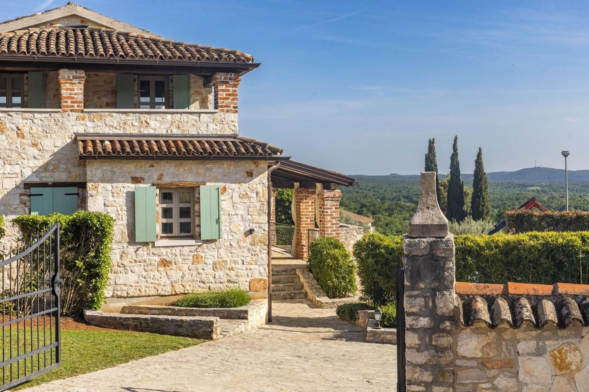 Rustic villa Amyra with pool and grill in Porec view 2